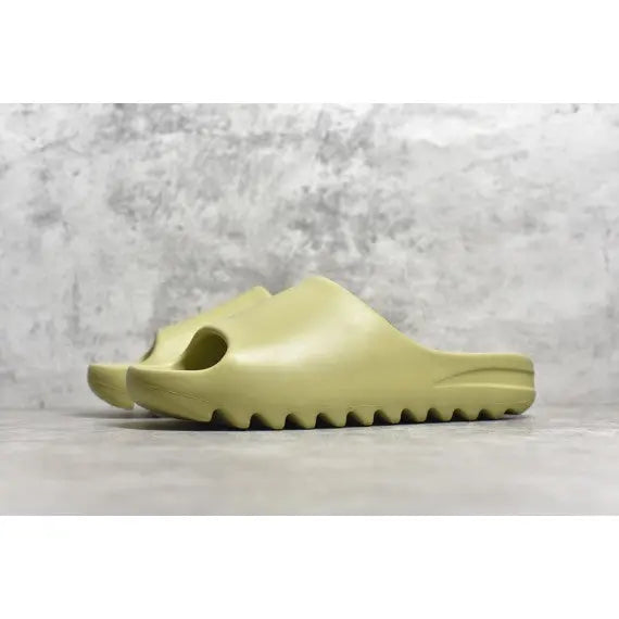 Adidas Yeezy Slide Resin Gorilla fits