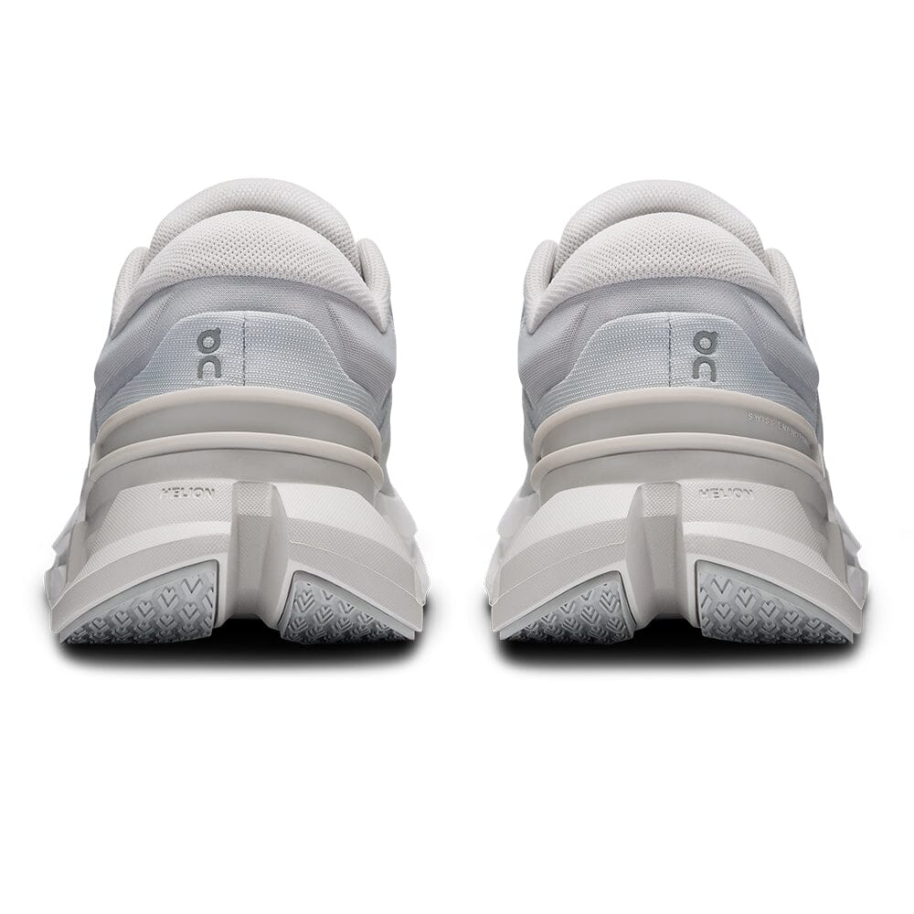 On Women's Cloudflyer 5 Gorilla Fits