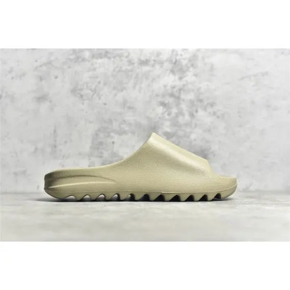 Adidas Yeezy Slide Pure Gorilla fits