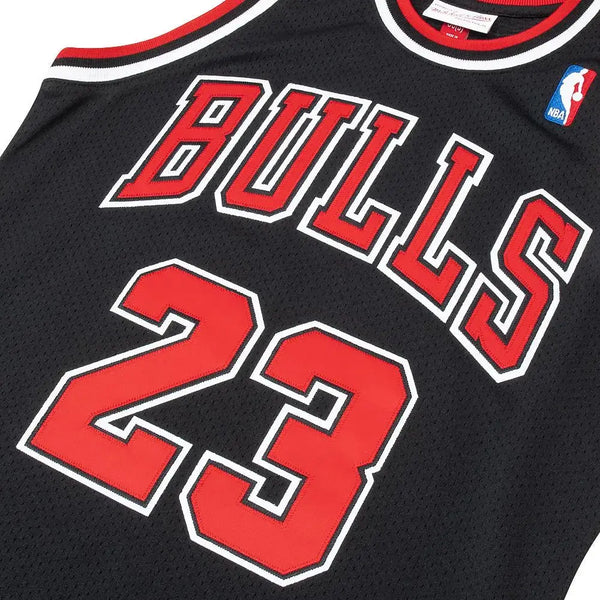 Embroidered MICHAEL JORDAN NBA Chicago Bulls Jersey - M and N stitched Edition - Black/ nba jersey.Adult Men size. Gorilla fits